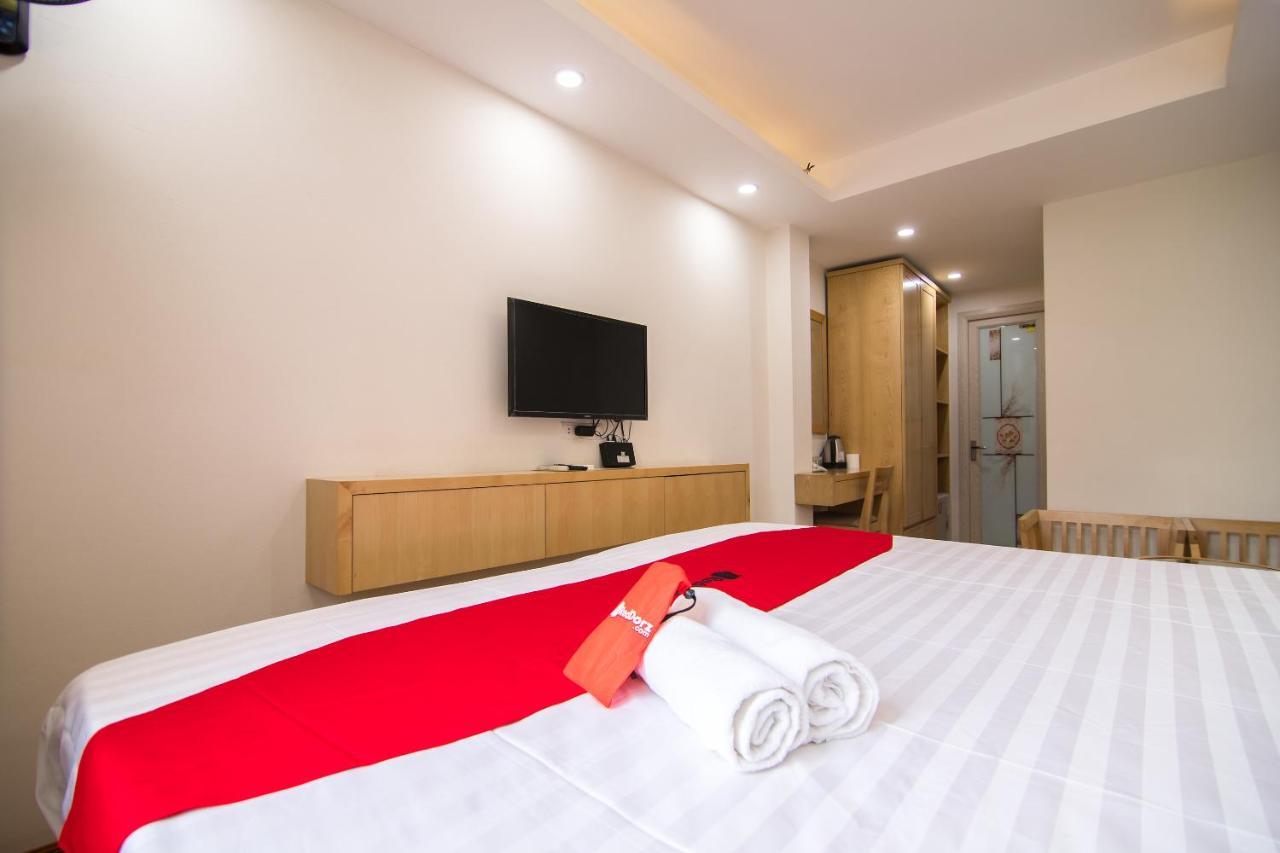 RedDoorz near Big C Thang Long Hanoi Buitenkant foto