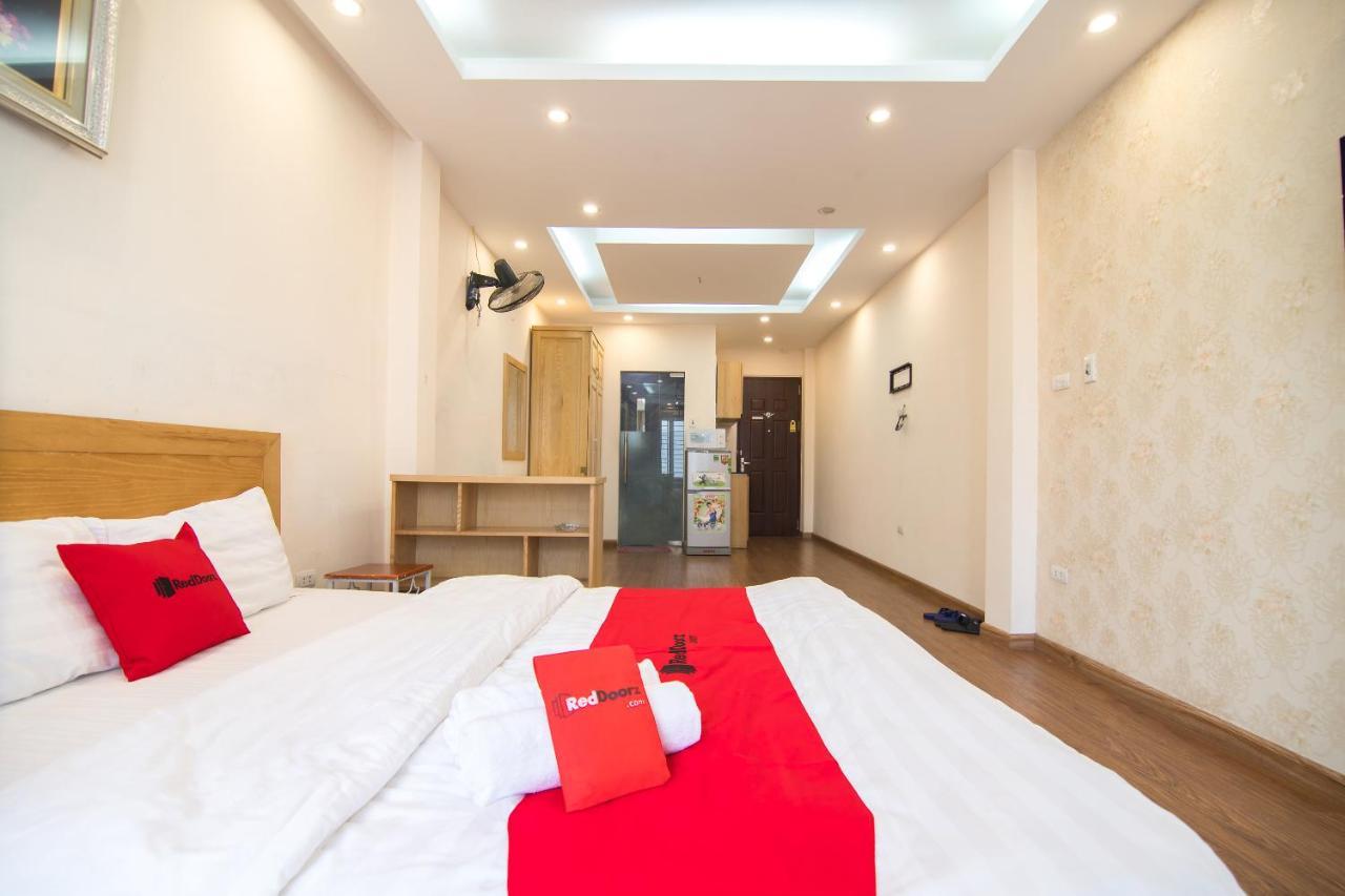 RedDoorz near Big C Thang Long Hanoi Buitenkant foto